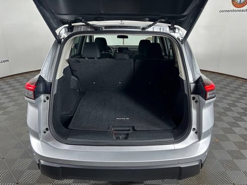 Used 2025 Nissan Rogue SV AWD/4WD image 19