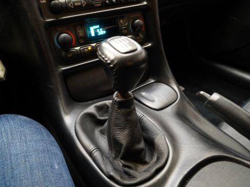 Used 2002 Chevrolet Corvette Z06 w/ Memory Pkg RWD image 53