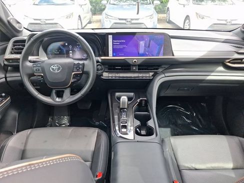 Used 2024 Toyota Crown AWD/4WD image 7