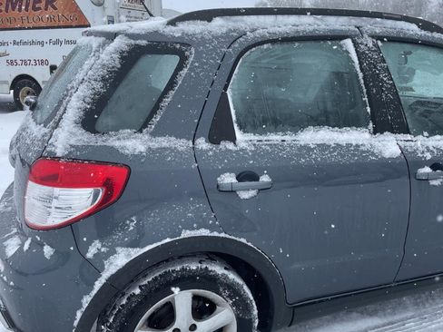 Used 2008 Suzuki SX4 AWD Hatchback image 7