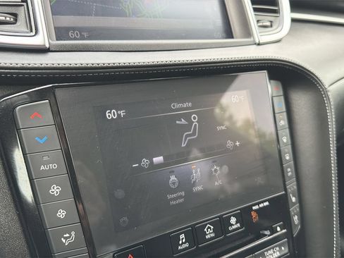Used 2025 INFINITI QX55 Essential AWD/4WD image 17
