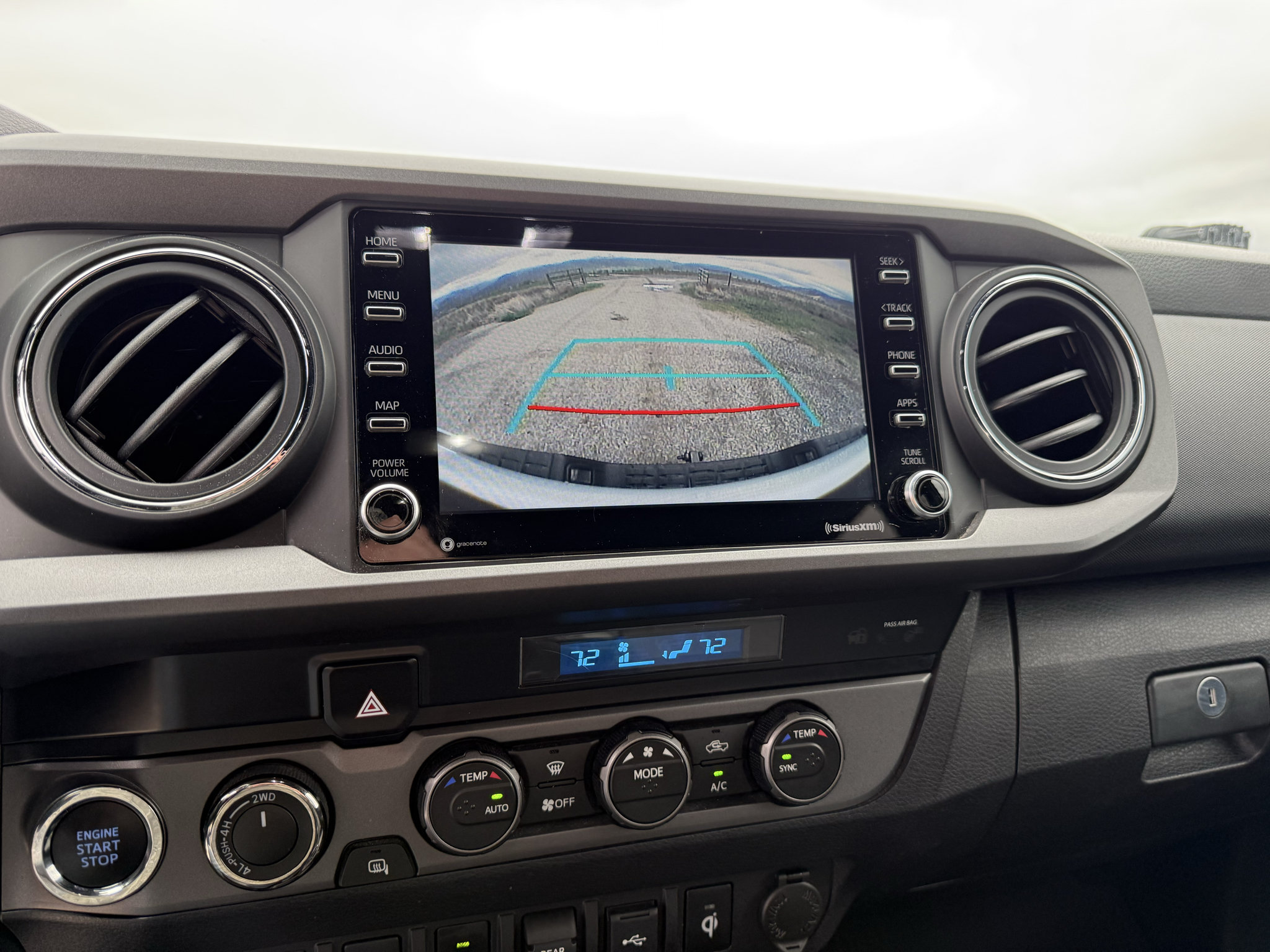Used 2021 Toyota Tacoma TRD Off-Road w/ Technology Package AWD/4WD image 22