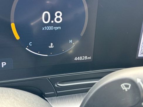 Used 2024 Hyundai Kona Limited FWD image 18
