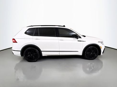 Used 2022 Volkswagen Tiguan SE R-Line AWD/4WD image 8
