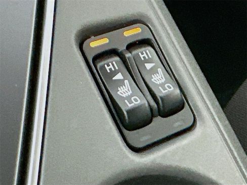 Used 2024 Subaru Crosstrek 2.0i Premium image 14