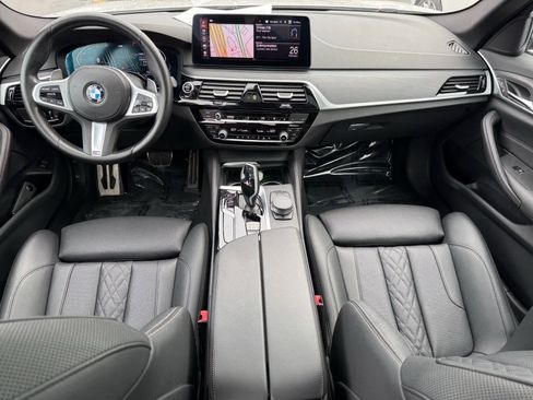 Used 2023 BMW 530i w/ M Sport Package image 11