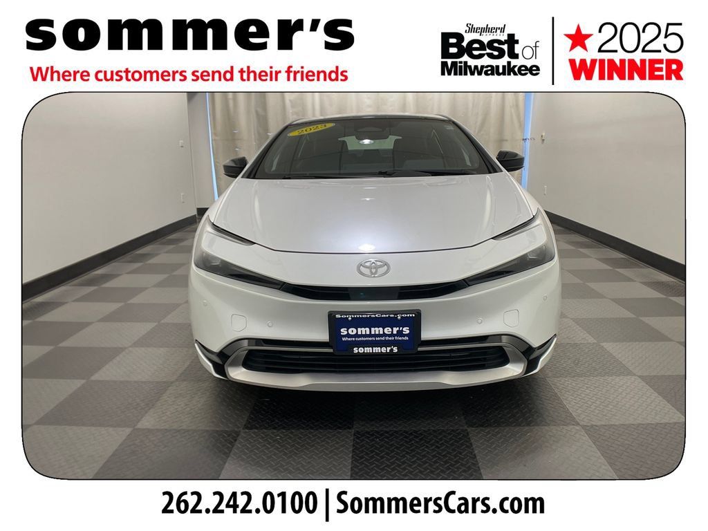 Used 2023 Toyota Prius Prime Premium FWD image 8