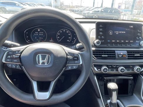 Used 2018 Honda Accord LX image 10