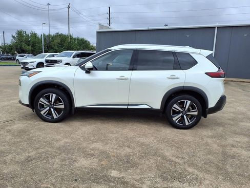 Used 2023 Nissan Rogue SL w/ SL Premium Package FWD image 5