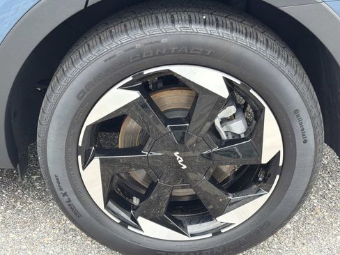 Used 2025 Kia Sorento EX image 10