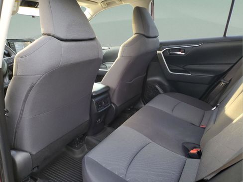Used 2021 Toyota RAV4 XLE w/ Convenience Package image 6