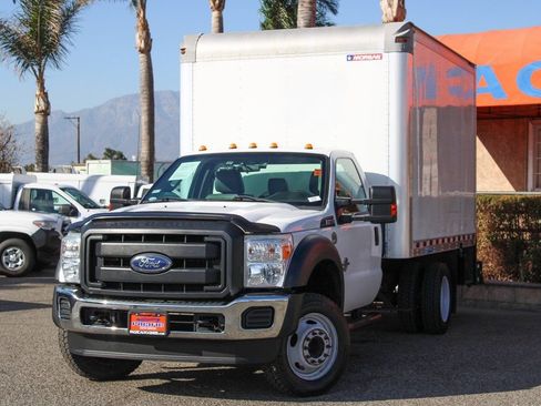 Used 2015 Ford F550 2WD Regular Cab Super Duty image 4