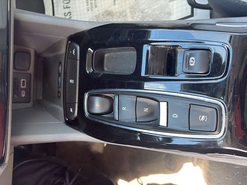 Used 2022 Chevrolet Bolt EUV Premier w/ Sun & Sound Package image 19