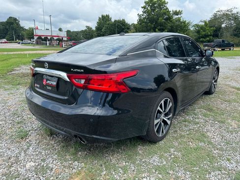 Used 2016 Nissan Maxima Platinum w/ Interior Lighting Package FWD image 3