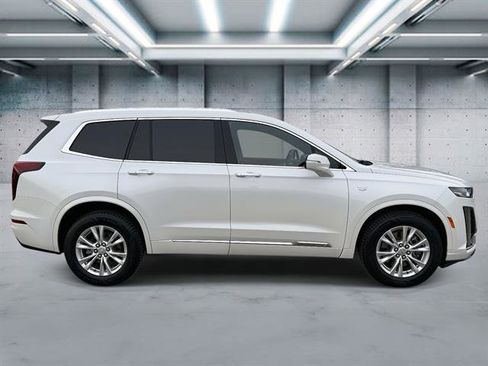 Used 2021 Cadillac XT6 Luxury image 3