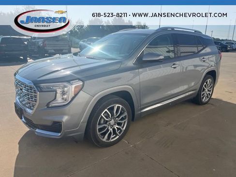 Used 2023 GMC Terrain Denali AWD/4WD image 3