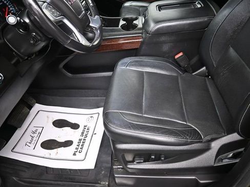 Used 2019 GMC Yukon XL SLT image 15