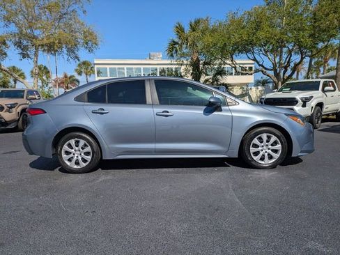 Used 2024 Toyota Corolla LE image 3