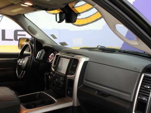 Used 2016 RAM 1500 Classic SLT w/ SLT Plus D←cor Group AWD/4WD image 12