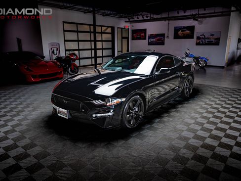 Used 2021 Ford Mustang GT Premium w/ Equipment Group 401A image 4