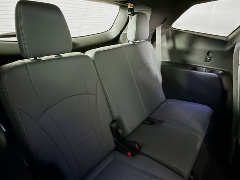 Used 2023 Buick Enclave Essence w/ Sport Touring Edition image 34