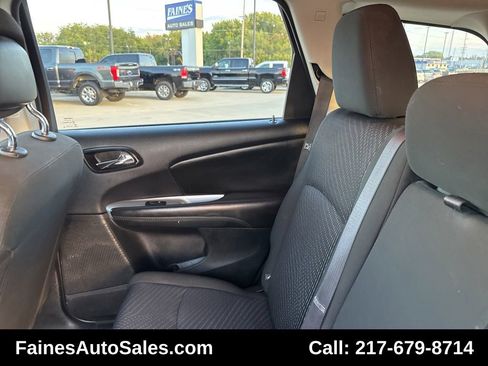 Used 2019 Dodge Journey SE image 42