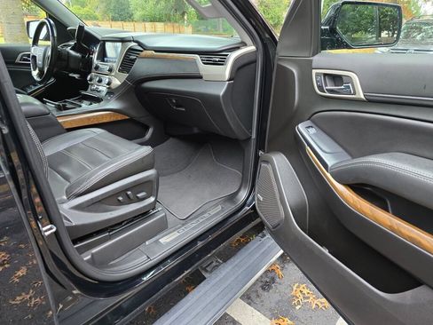 Used 2020 GMC Yukon XL Denali w/ Denali Ultimate Package image 12