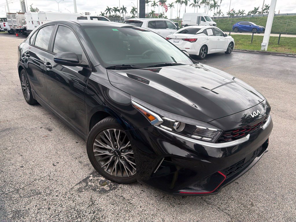 Used 2023 Kia Forte GT-Line w/ GT-Line Technology Package FWD image 3