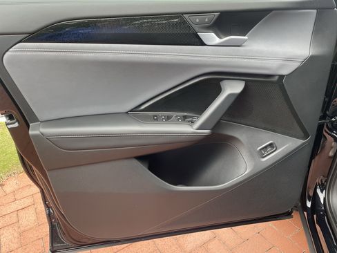 New 2026 Volkswagen Tiguan SE image 14