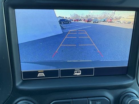 Used 2021 Chevrolet Silverado 1500 LT w/ Z71 Off-Road Package image 14