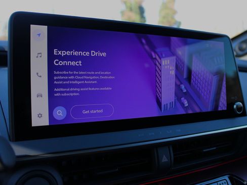 New 2026 Toyota Prius Plug-In Hybrid FWD image 30