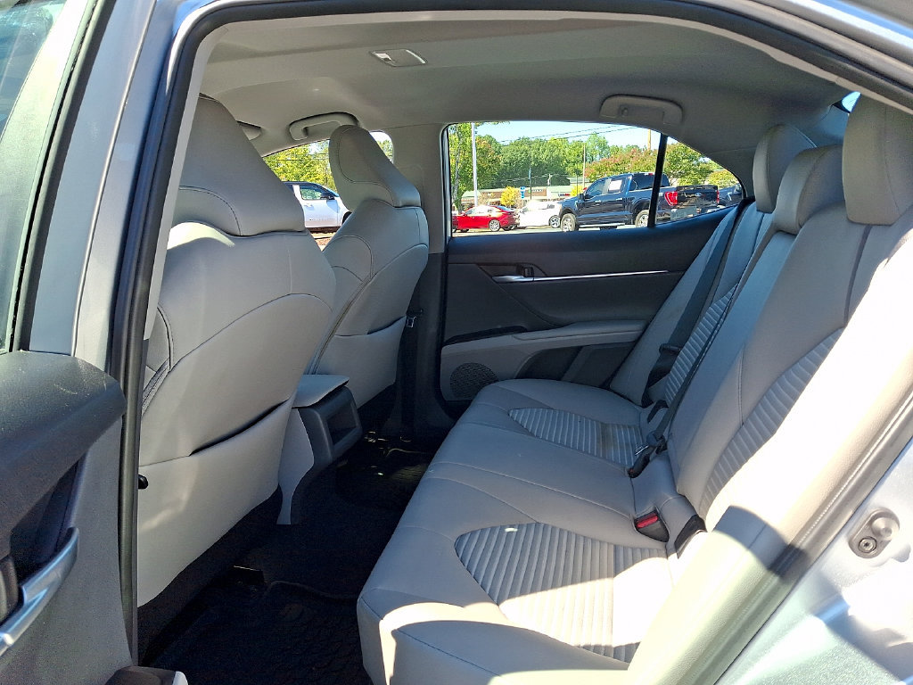 Used 2024 Toyota Camry SE FWD image 10