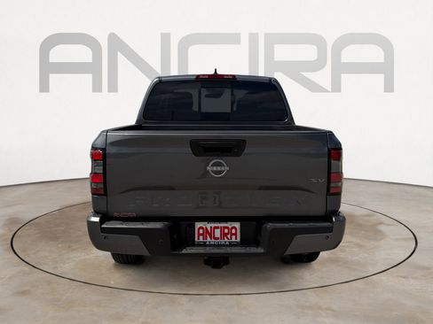 Used 2024 Nissan Frontier SV w/ SV Convenience Package RWD image 11