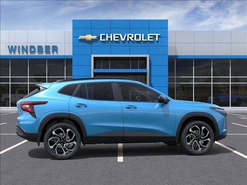 New 2026 Chevrolet Trax RS w/ Sunroof Package image 5