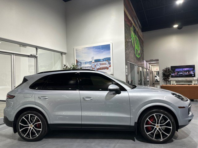 Used 2021 Porsche Cayenne AWD/4WD image 26