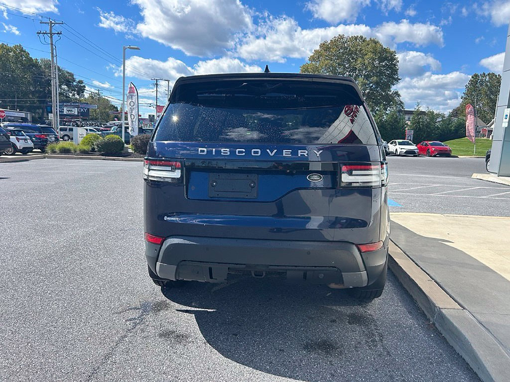 Used 2018 Land Rover Discovery SE AWD/4WD image 5
