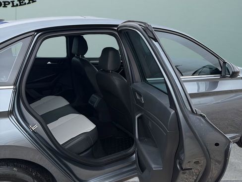 Used 2021 Volkswagen Jetta SE FWD image 20