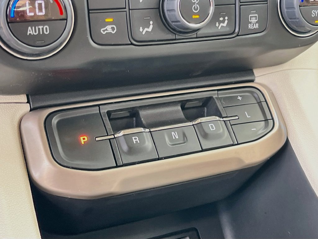 Used 2023 GMC Acadia Denali AWD/4WD image 17