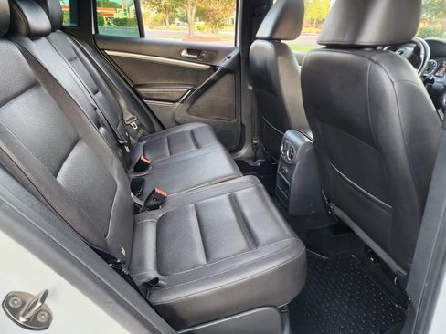Used 2016 Volkswagen Tiguan R-Line FWD image 18