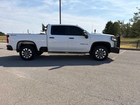 Used 2023 Chevrolet Silverado 2500 Custom w/ Custom Value Package AWD/4WD image 4