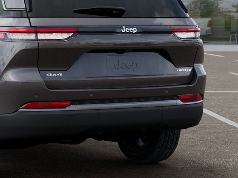 New 2026 Jeep Grand Cherokee Limited w/ Limited Altitude Package AWD/4WD image 14