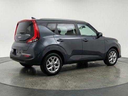 Used 2025 Kia Soul LX w/ LX Technology Package image 9