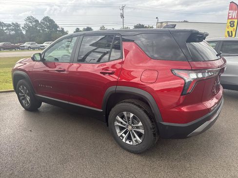 New 2026 Chevrolet Equinox LT w/ Convenience Package II image 2