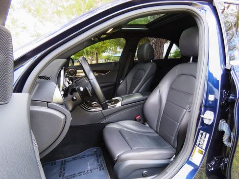 Used 2019 Mercedes-Benz C 300 Sedan w/ Premium Package image 21