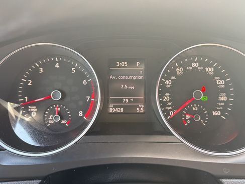 Used 2017 Volkswagen Jetta SE FWD image 19