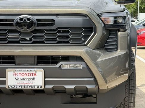 New 2026 Toyota Tacoma TRD Off-Road AWD/4WD image 9