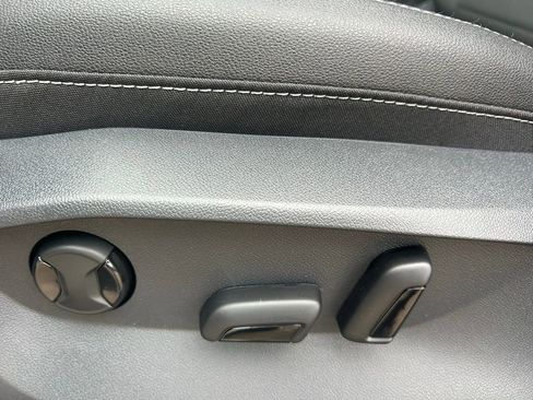 New 2026 Volkswagen Taos SE image 50