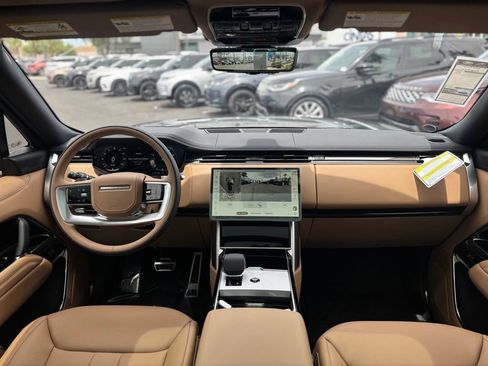 New 2026 Land Rover Range Rover SE AWD/4WD image 9