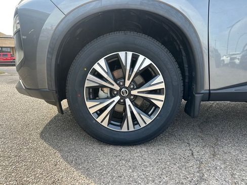 Certified 2021 Nissan Rogue SV w/ Premium Package image 12
