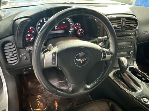 Used 2011 Chevrolet Corvette Coupe w/ Roof Package image 18